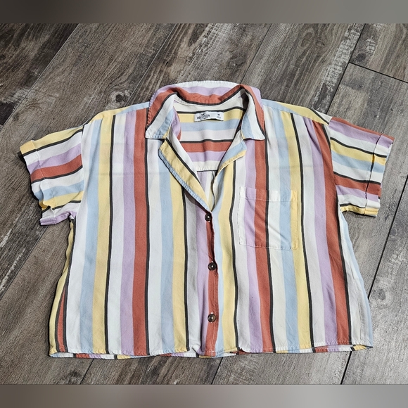 HOLLISTER Pastel Color Stripe Buttoned Crop Shirt Size Medium - Picture 3 of 7